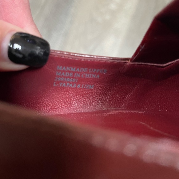 Franco Sarto Burgundy Varnish High Heels Size 6 1/2 Medium 2.5 inch heel - Picture 5 of 5